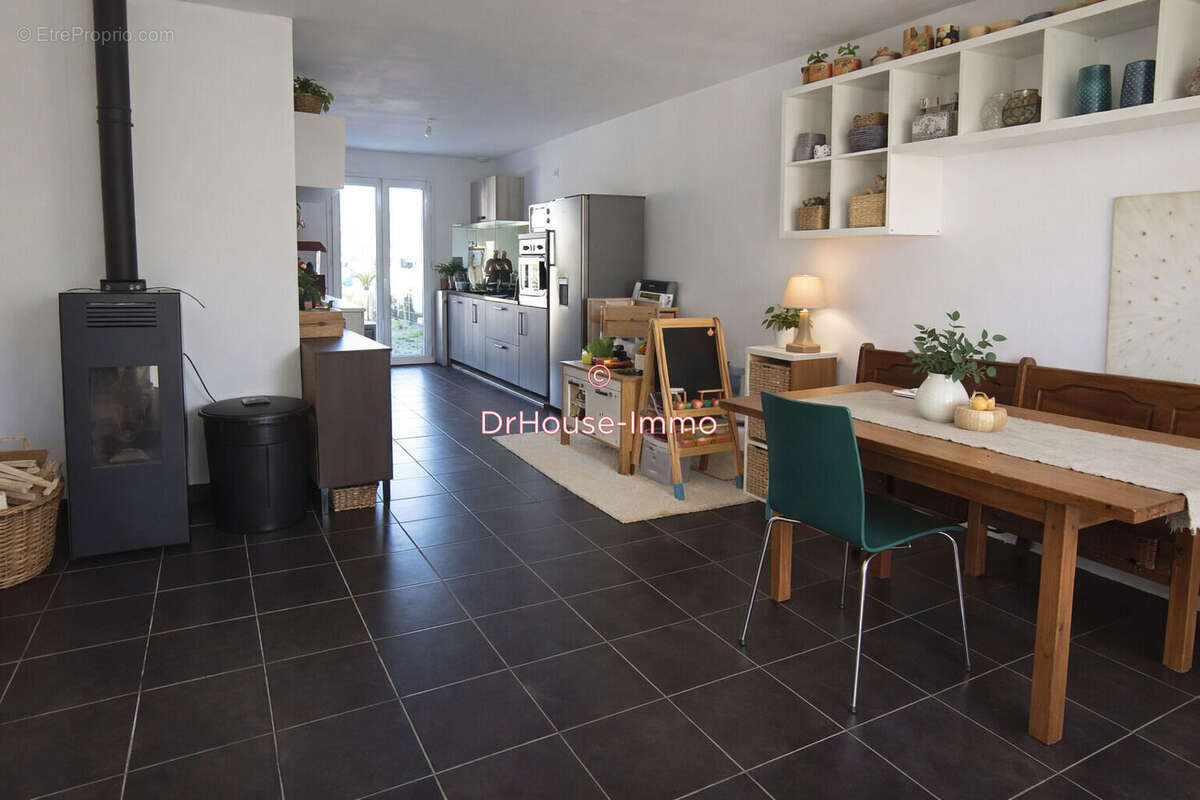 Maison 105 m² à Saint-Andre-De-Cubzac  - photo 6