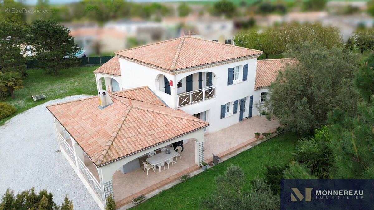 Maison à MESCHERS-SUR-GIRONDE