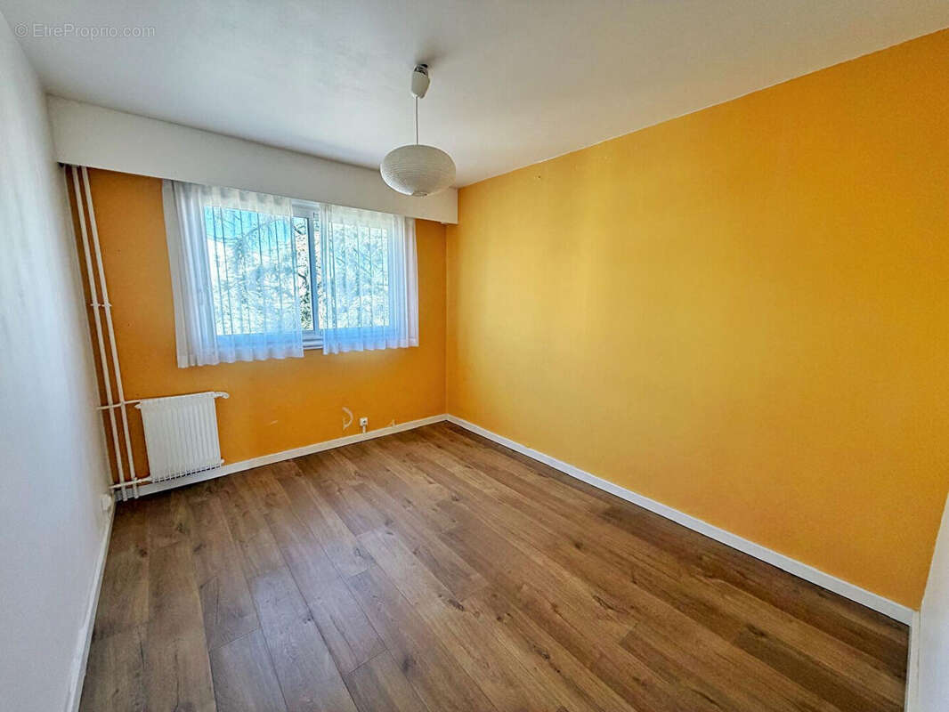 Appartement à NANTERRE