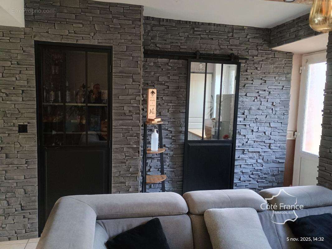 Maison à MONTIGNY-LE-FRANC