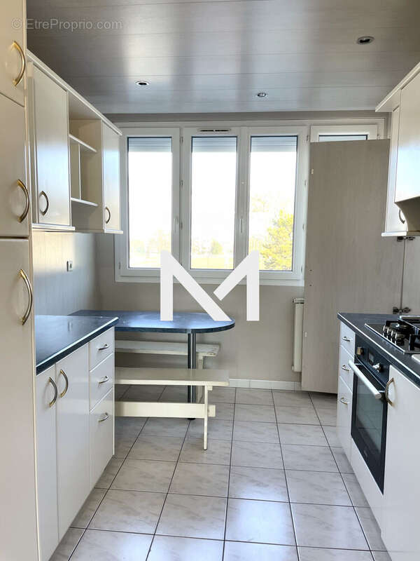 Appartement à SAINT-MARTIN-D'HERES