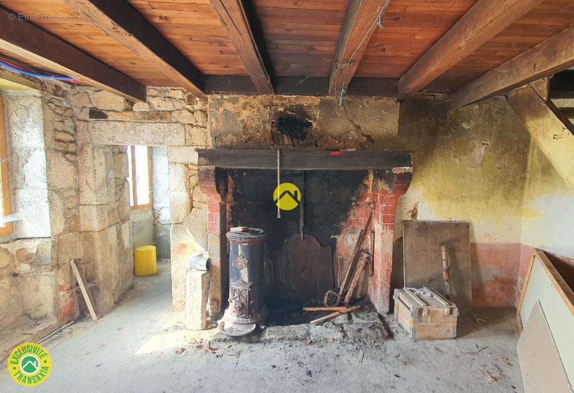 Maison à AUZANCES
