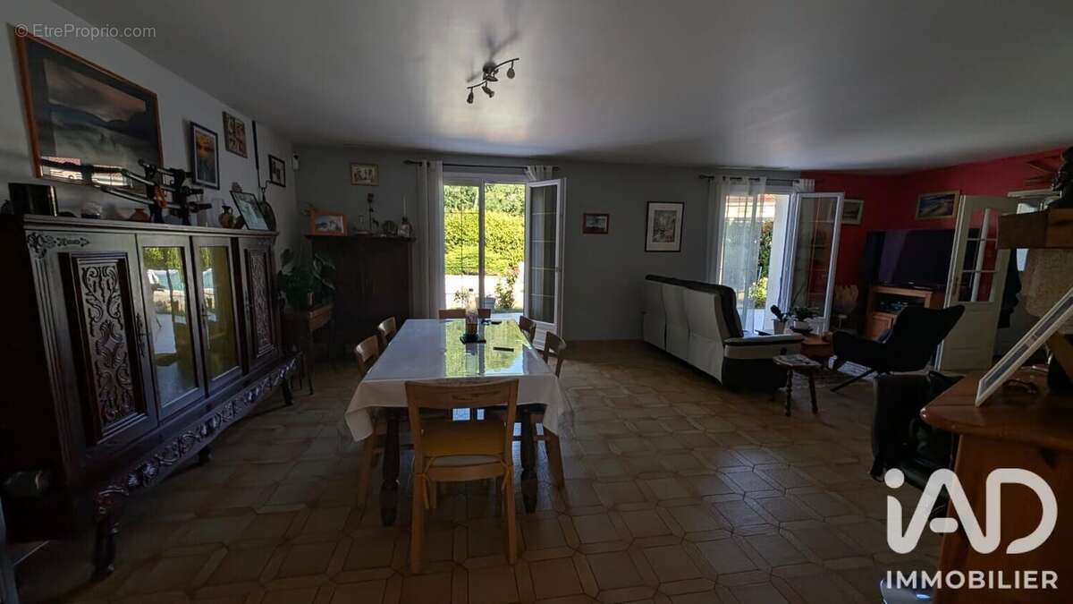 Maison 122 m² à La Tremblade  - photo 7