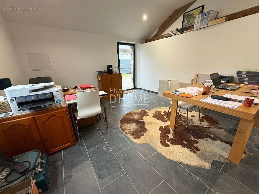 Maison à JOUY-LE-CHATEL