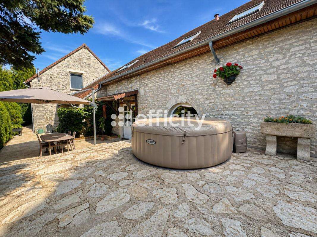 Maison 215 m² à Bierry-Les-Belles-Fontaines  - photo 6
