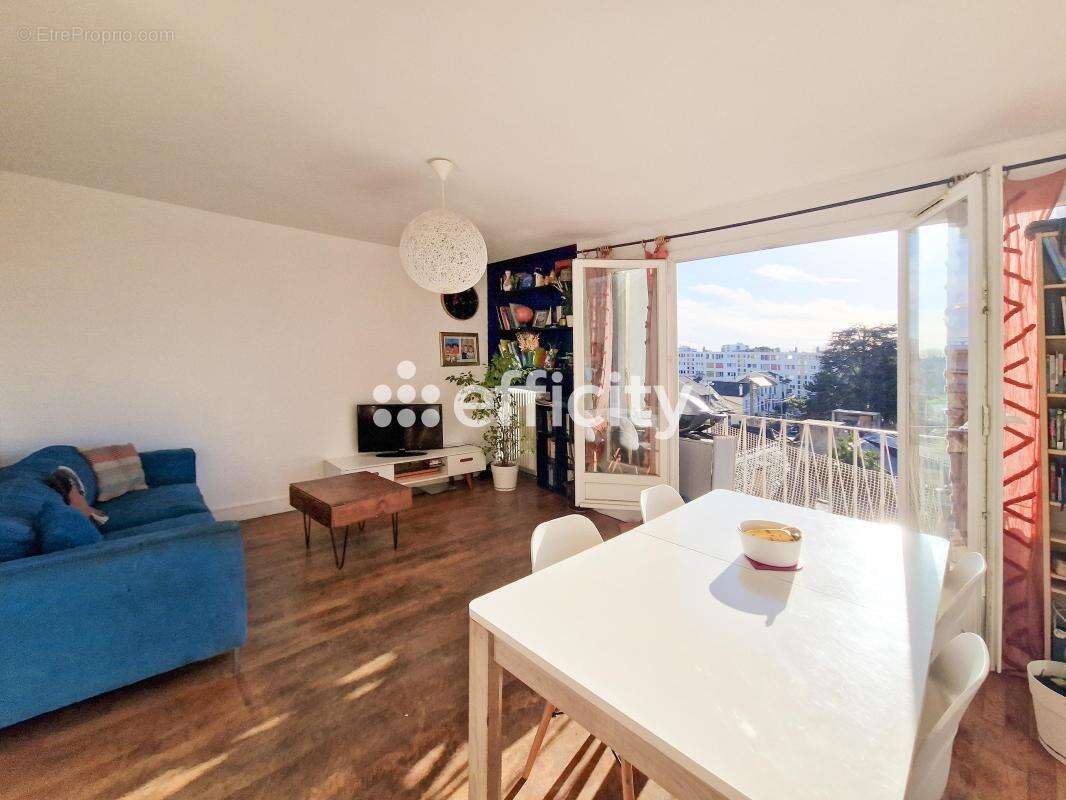 Appartement à VITRY-SUR-SEINE