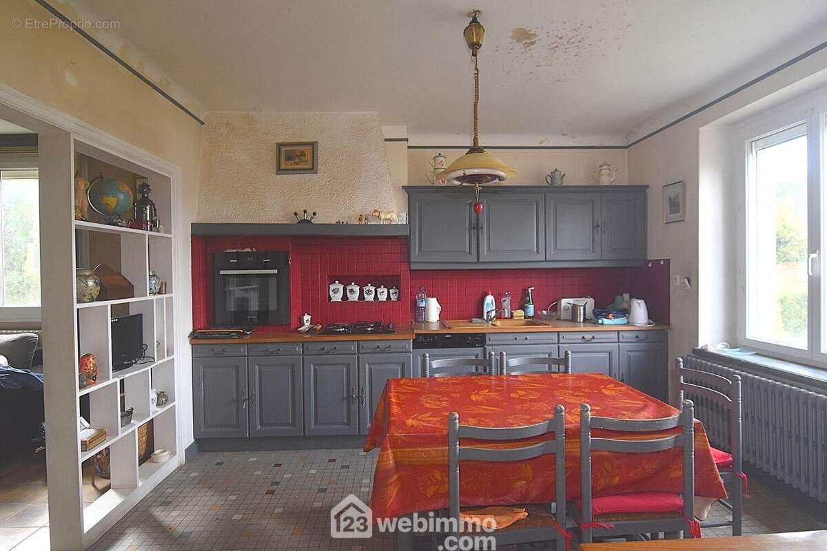 Maison à PLOUNEVEZ-QUINTIN