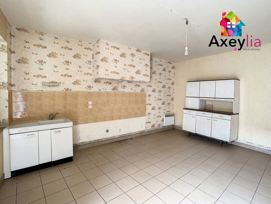 Appartement à RENAISON