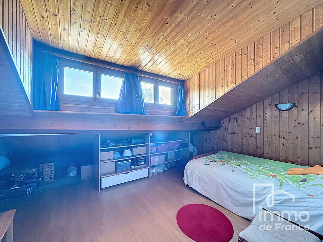 Maison à BELLEGARDE-SUR-VALSERINE