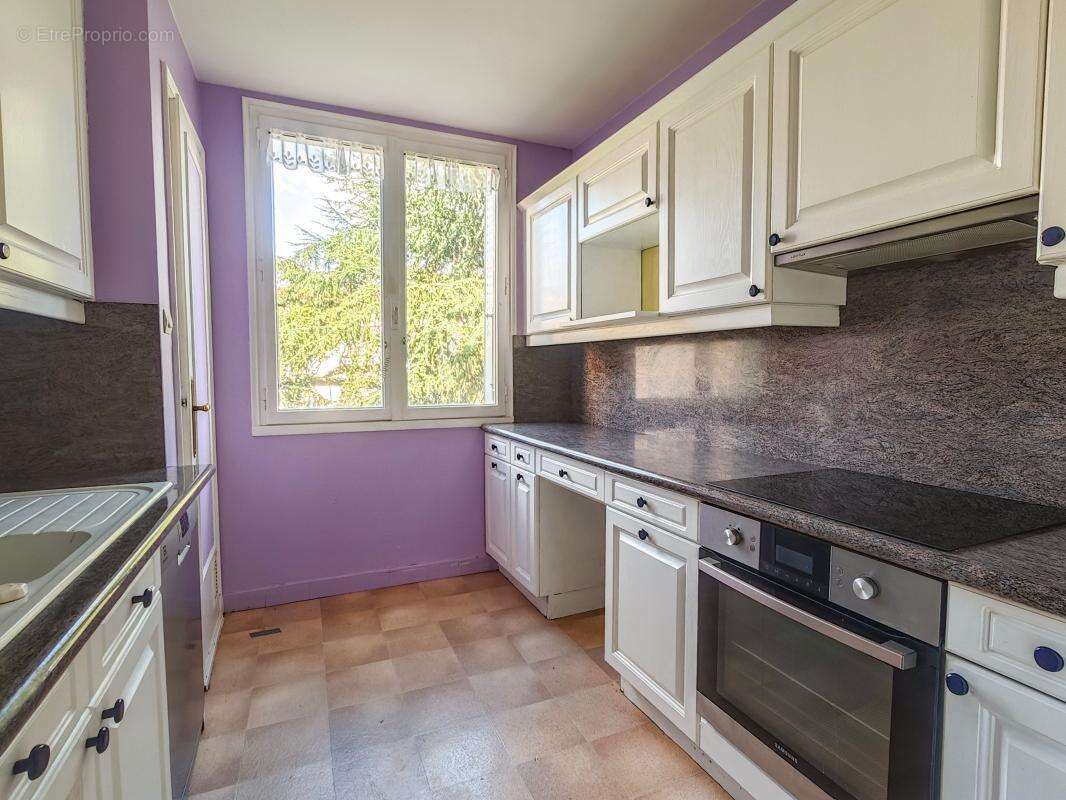 Appartement à LYON-8E