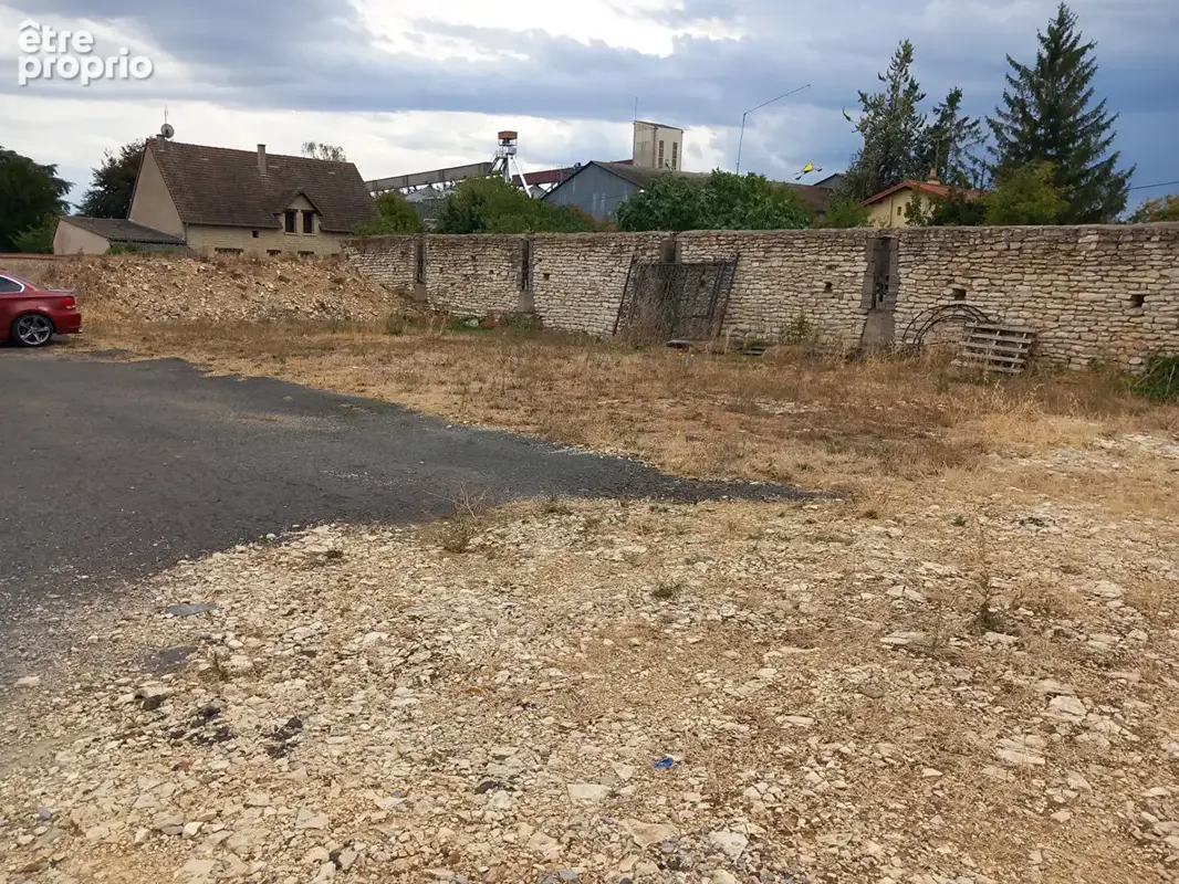 Terrain à bâtir Neuville Centre. idéal investisseurs ou promoteurs. - photo 3