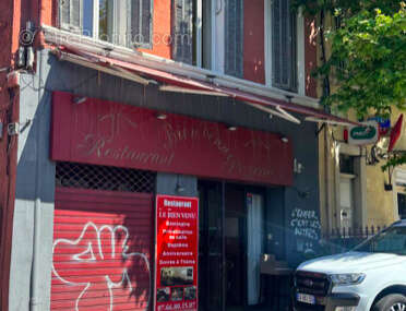 Local commercial de 231 m2 avec terrasse de 60 m2 - photo 6