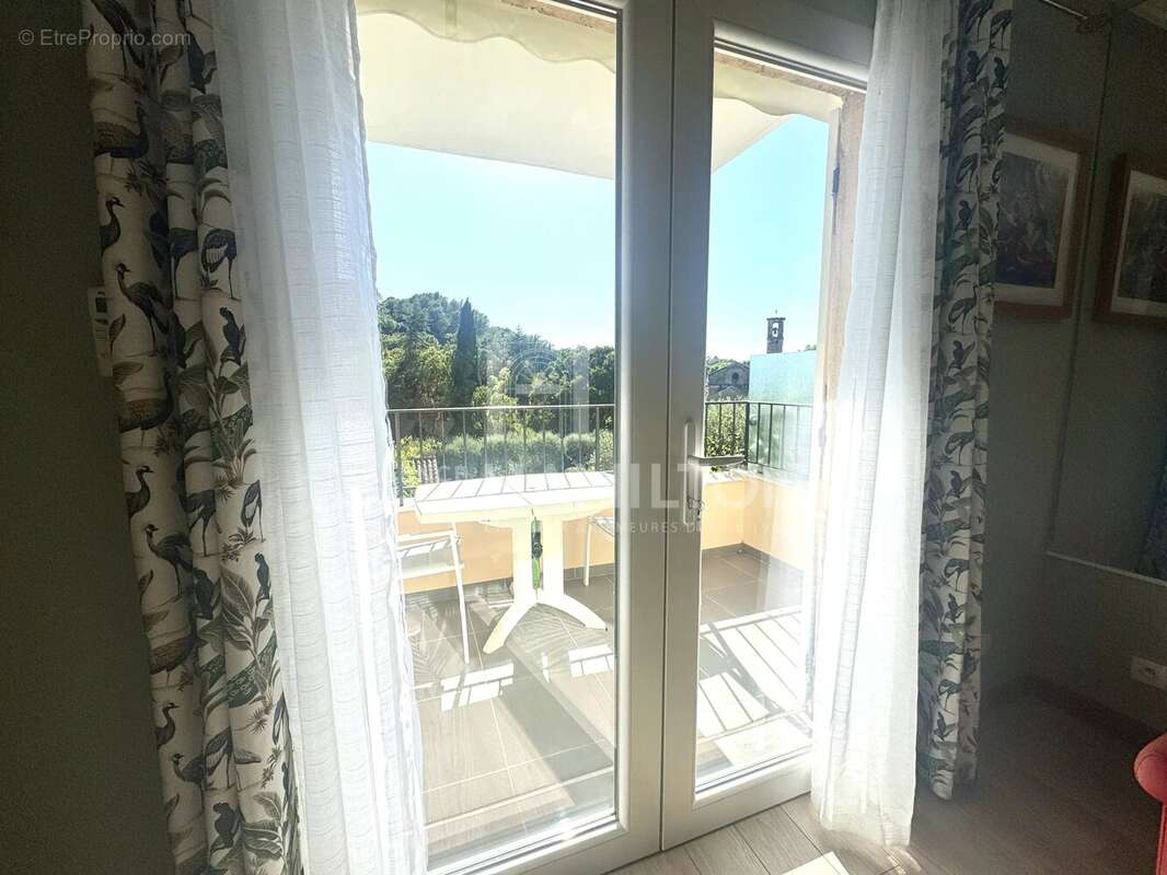 Appartement à VALBONNE