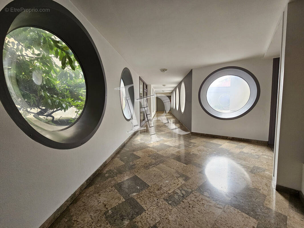 Commerce à LE PUY-EN-VELAY