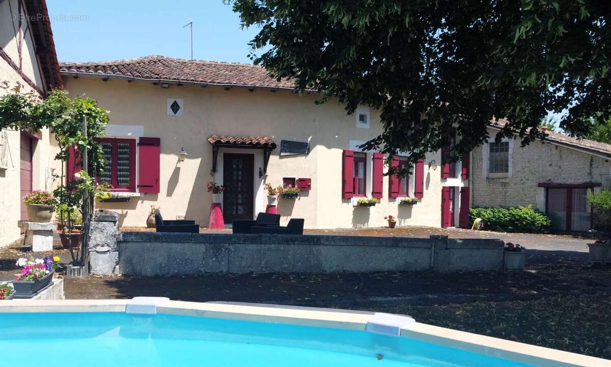 Maison à SAINT-AMANT