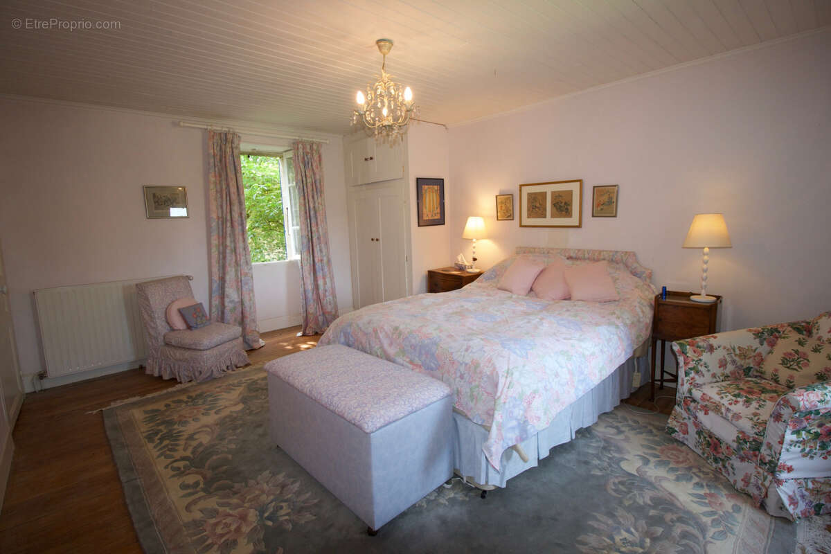 Maison à VAUREILLES