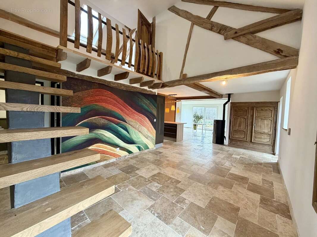 Maison à DUN-LES-PLACES