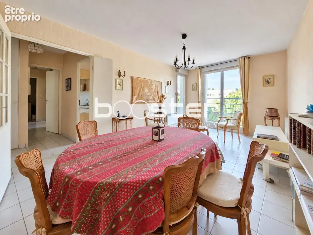 Guilhemery - Vaste Appartement T5 Traversant & Double Parking - photo 5