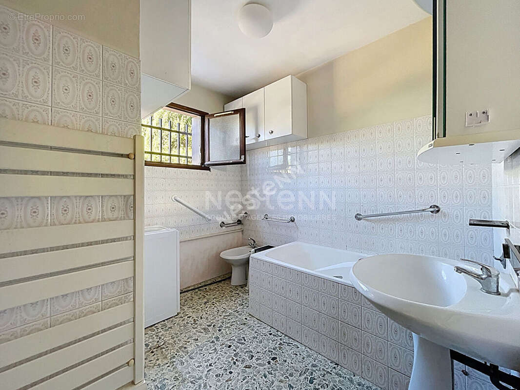 Grand 7 pièces à Vendre au Grau du Roi - Idéal Investisseur ! - photo 11