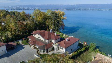 Maison à CHENS-SUR-LEMAN