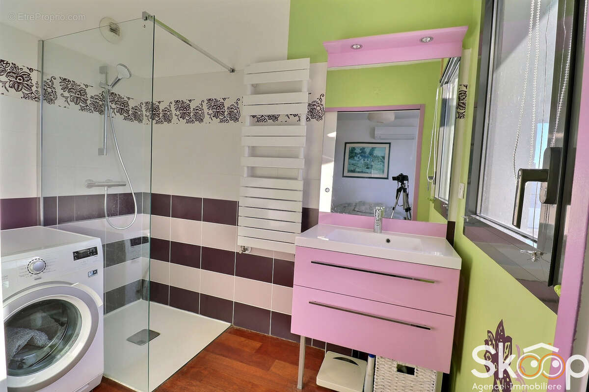 Appartement à MAUGUIO