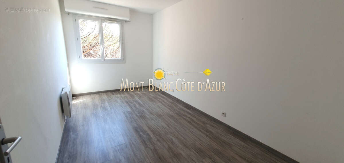 Appartement 2 pieces, parking prive, cave - photo 11