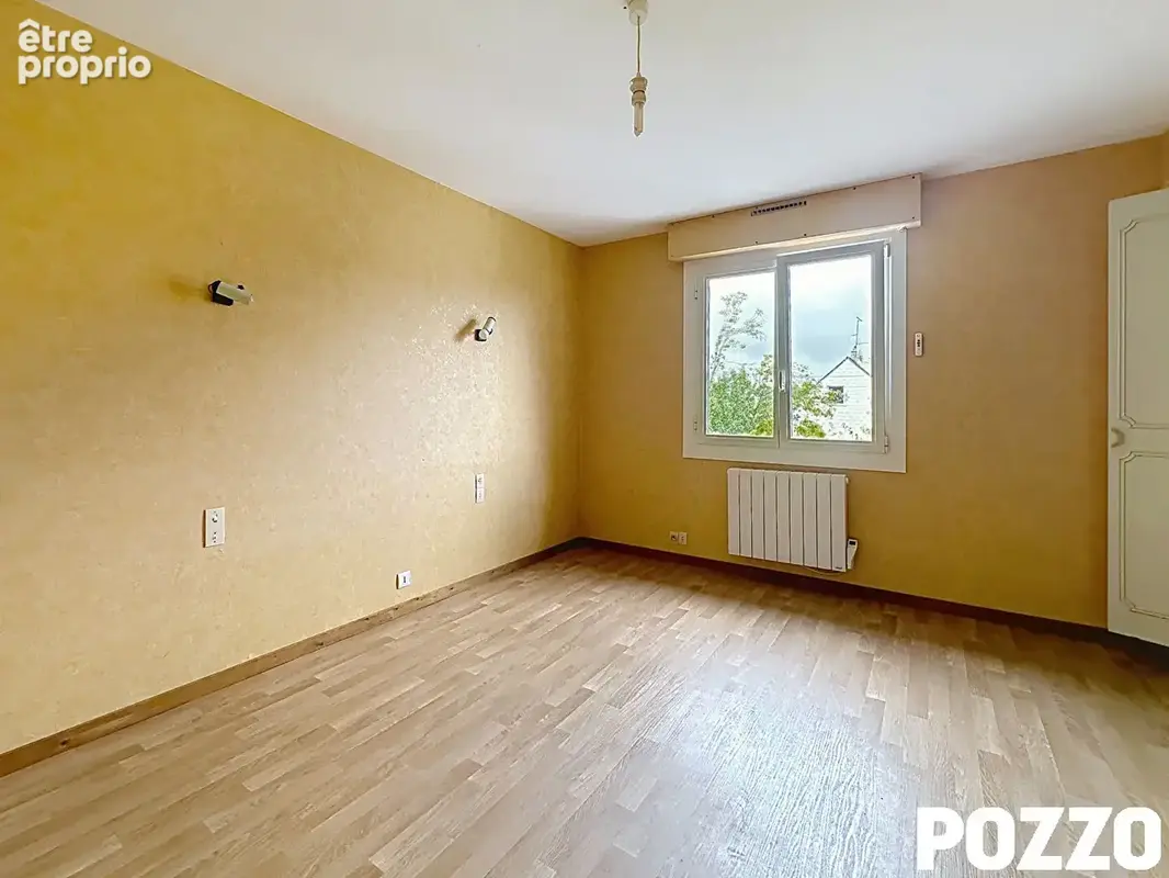 A Vendre - Saint Jean De La Haize - Maison 7 pièce(s) 140.83 m² - sous sol - vie de plain pied - photo 12