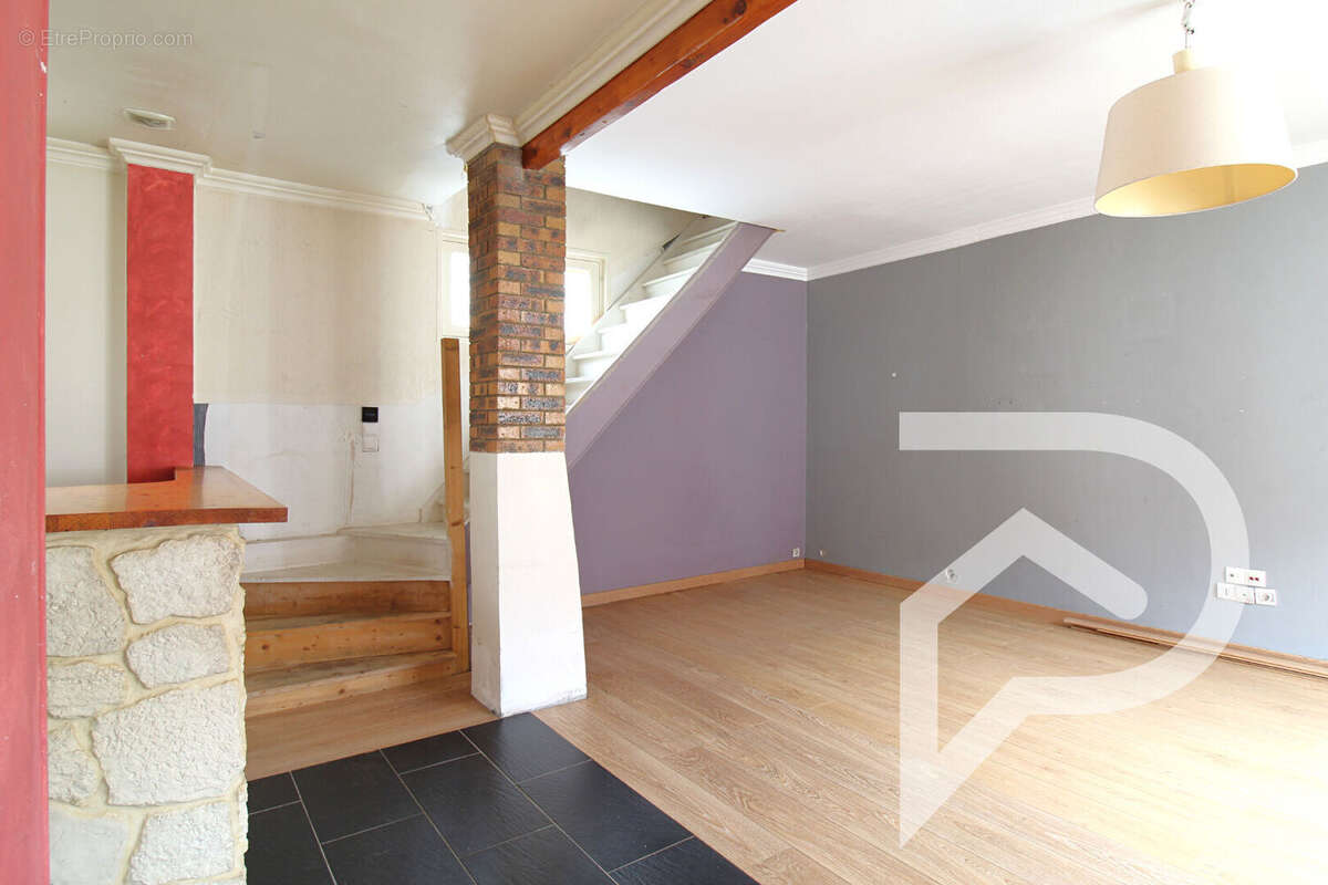 Maison à SAINT-MARTIN-LONGUEAU