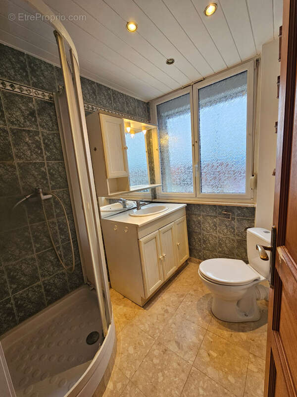 Appartement à AUDUN-LE-TICHE