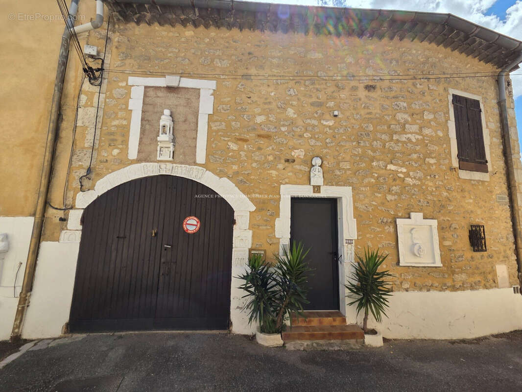 Maison à SAINT-PAUL-TROIS-CHATEAUX