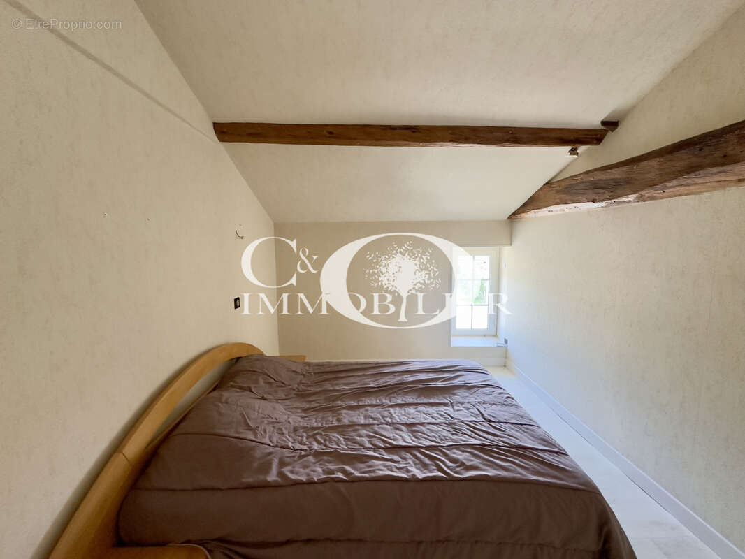 Maison à SAINT-ETIENNE-DU-BOIS