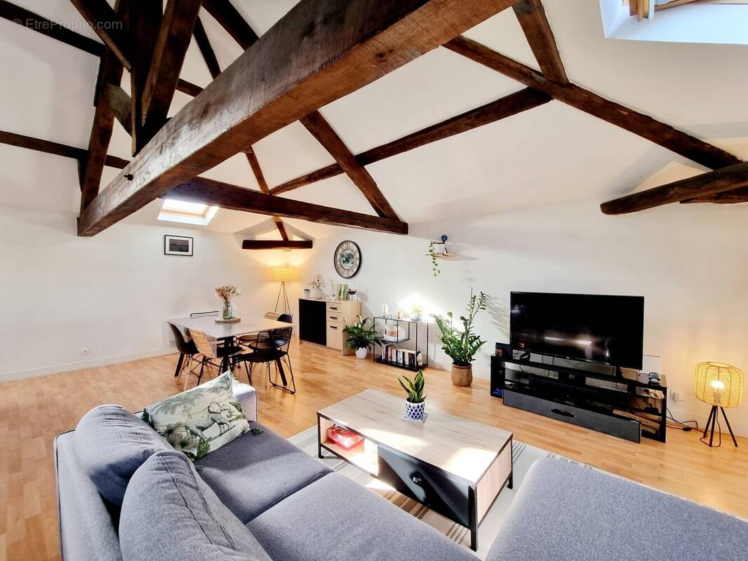 Appartement à ANGERVILLE