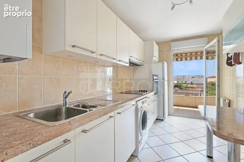 Appartement 70 m² à Villeurbanne  - photo 4