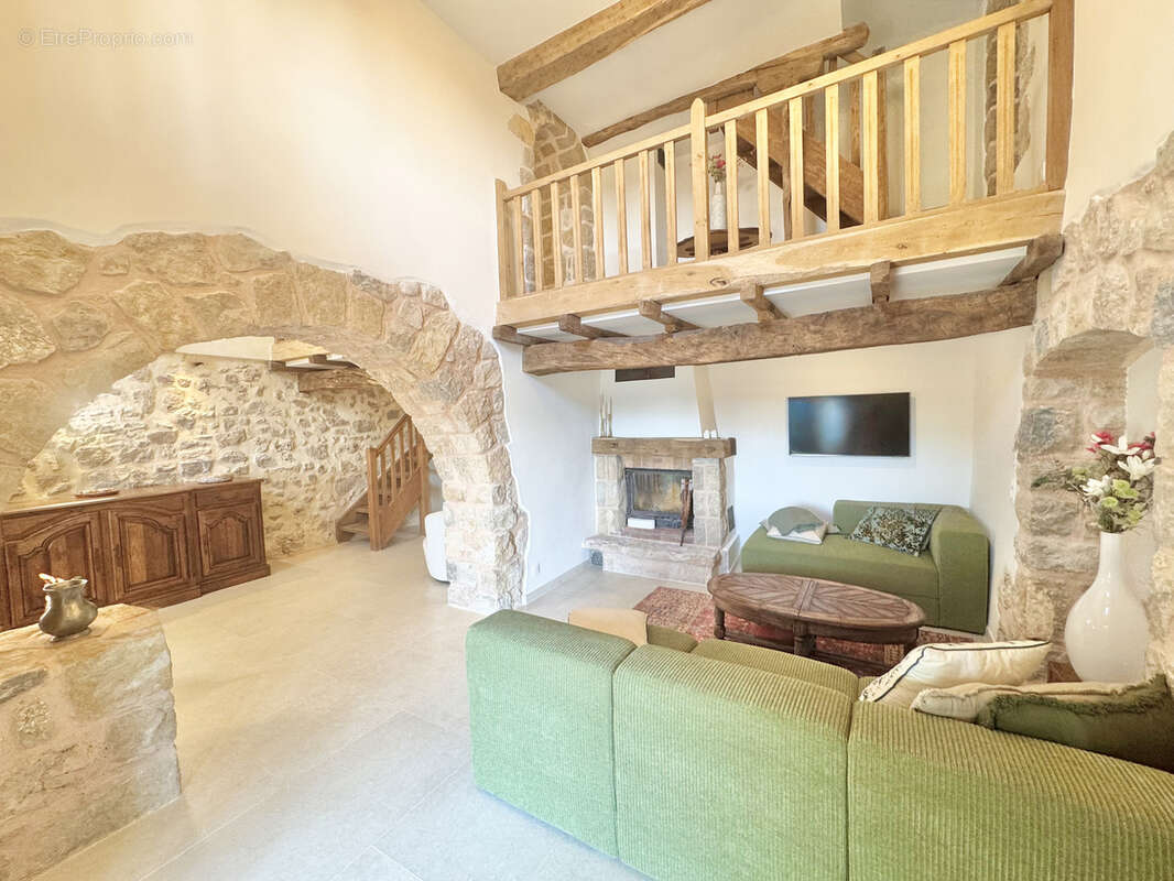 Maison à SPERACEDES