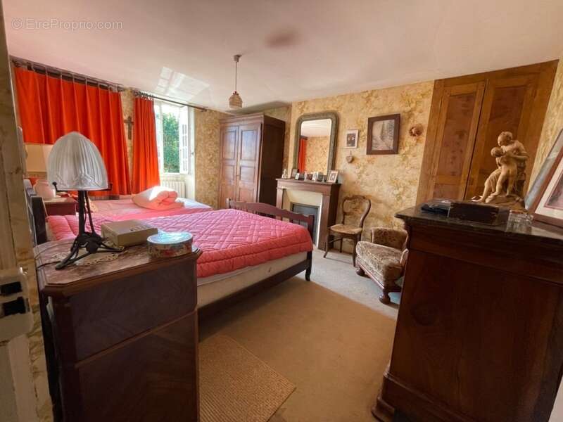 Maison à BUSSIERE-DUNOISE