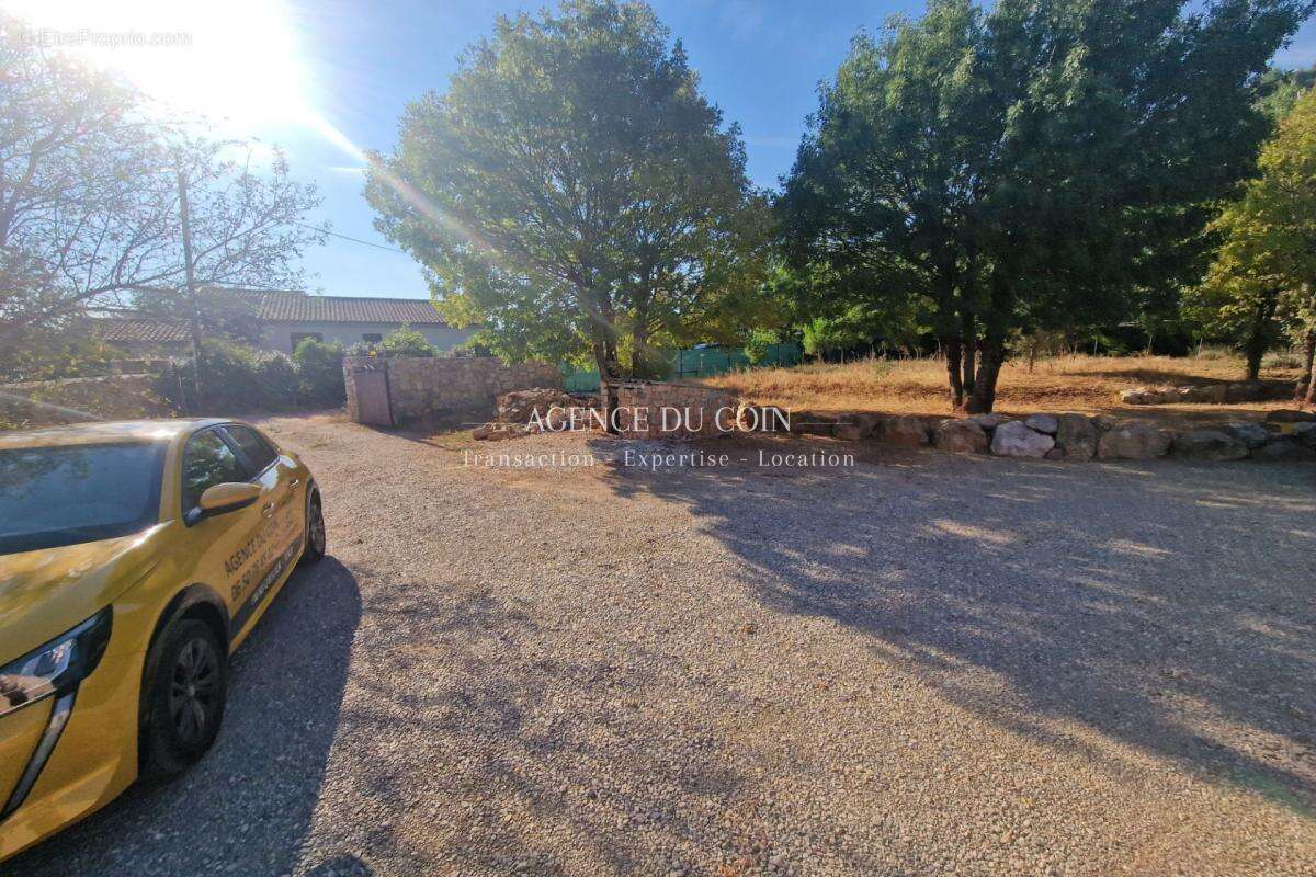 Exclusivité Vidauban 83550 division obtenu prêt au dépôt de - photo 2