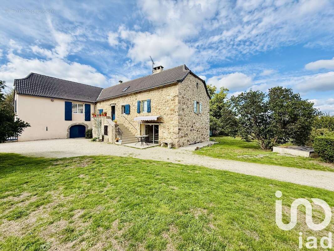 Photo 2 - Maison à LA SALVETAT-PEYRALES