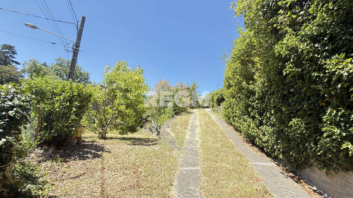 Maison 105 M2 avec mazets sur parcelle de 6000 M2 - photo 24