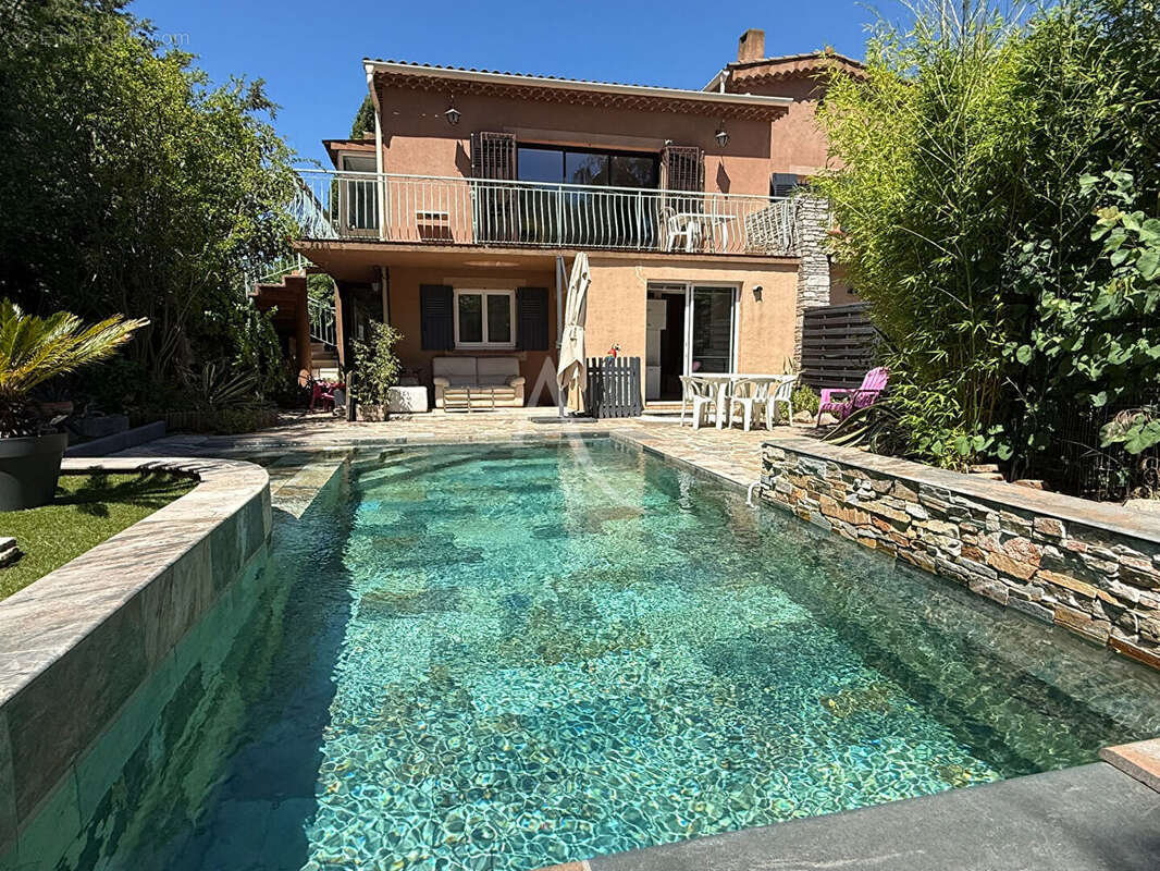 Maison à LA CRAU