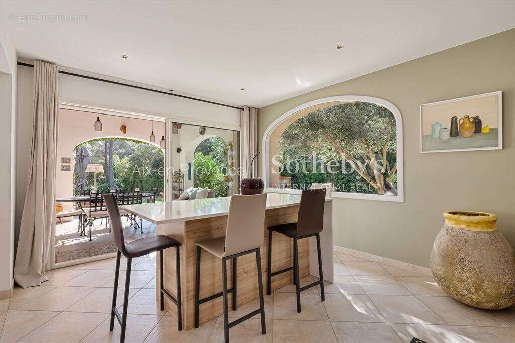 Maison à SAINT-MARC-JAUMEGARDE