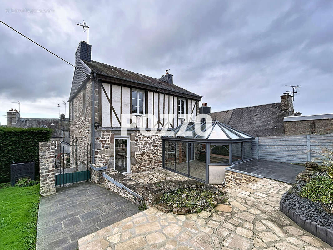 Maison à VILLEDIEU-LES-POELES