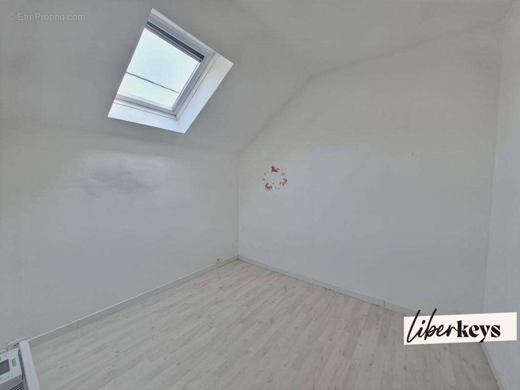 Butry-sur-Oise – Maison lumineuse et spacieuse avec belle pièce de vie - photo 16