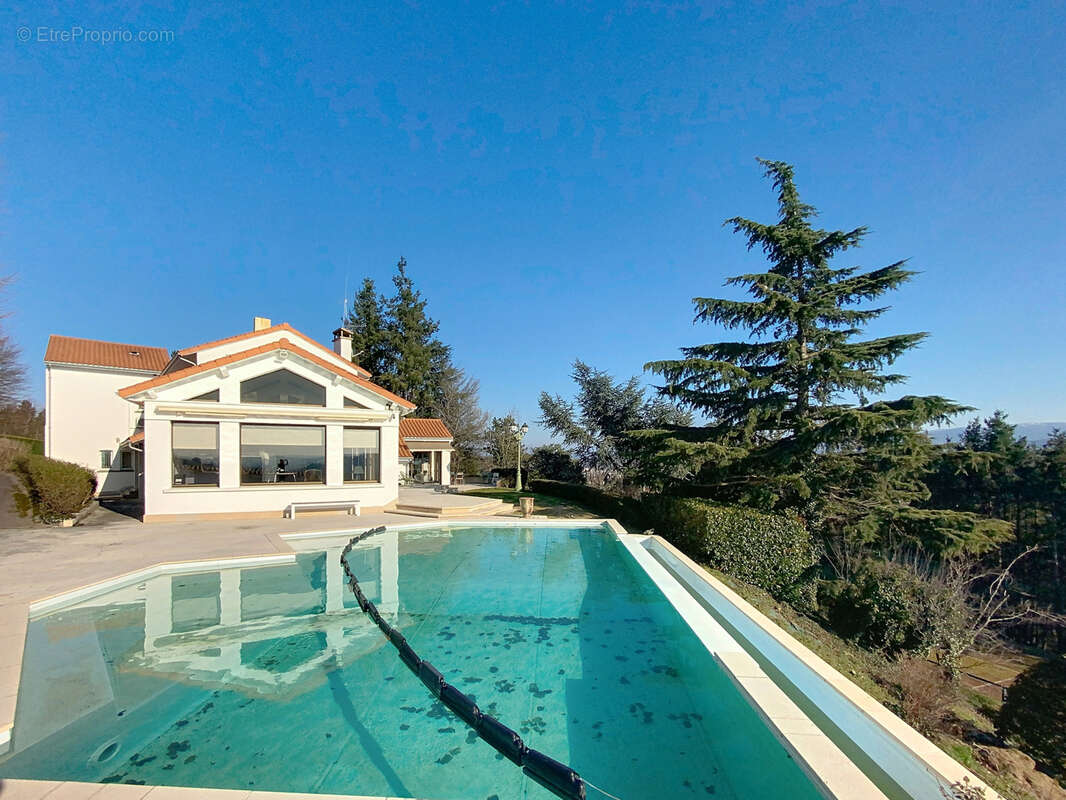 Maison à LA TALAUDIERE