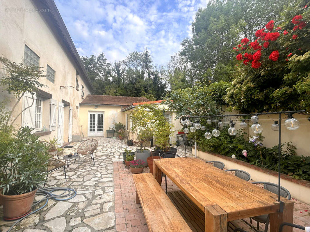 Maison à HOUDAN