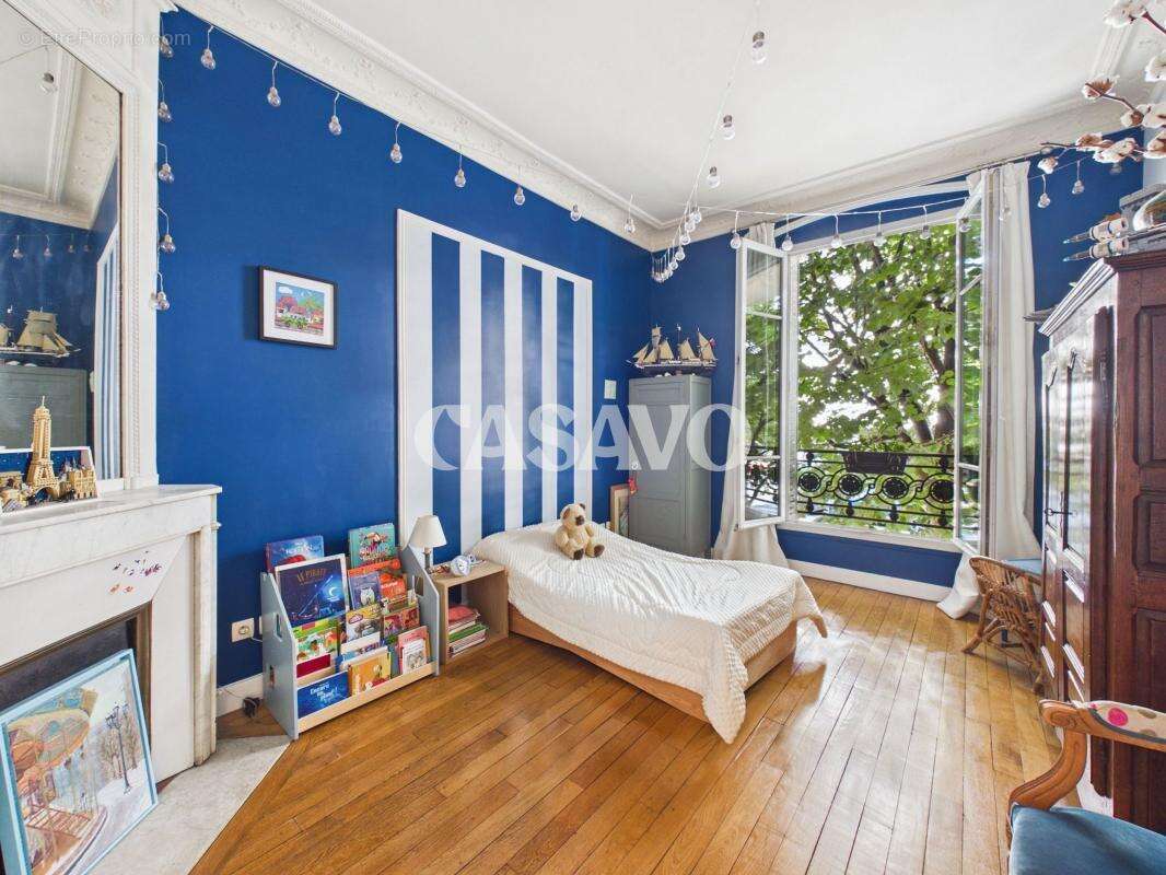 Appartement à SURESNES