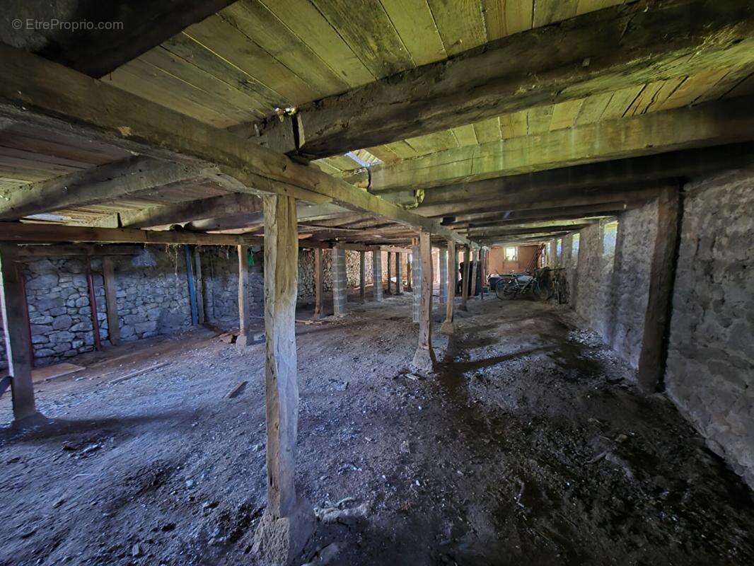 Maison à ROSIERS-D&#039;EGLETONS