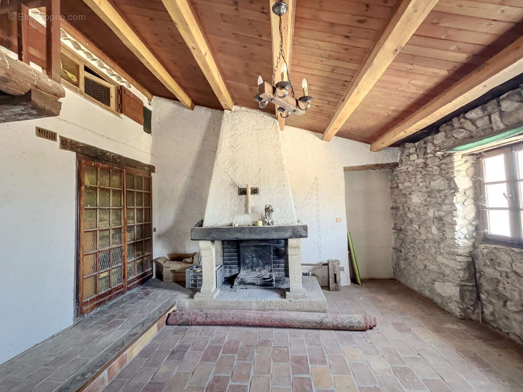 Maison ancienne sur les hauteurs de Ventabren - photo 7