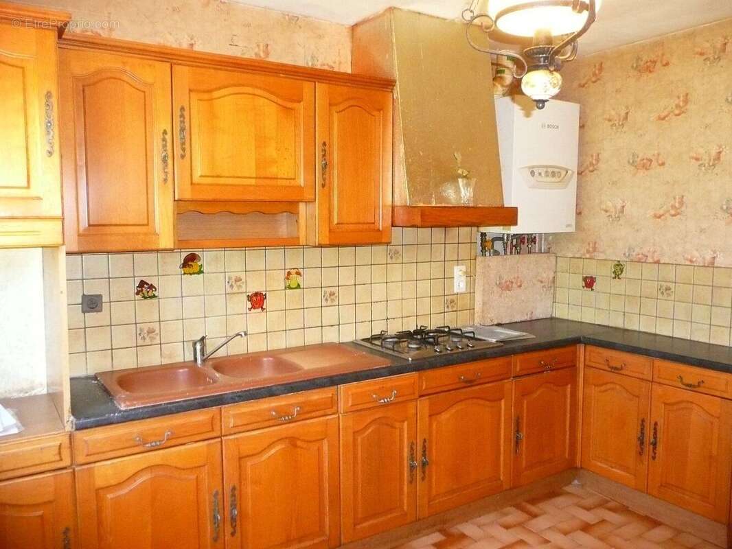 Pavillon Idéalement Situé - Parfait pour une Jeune Famille ! - photo 14