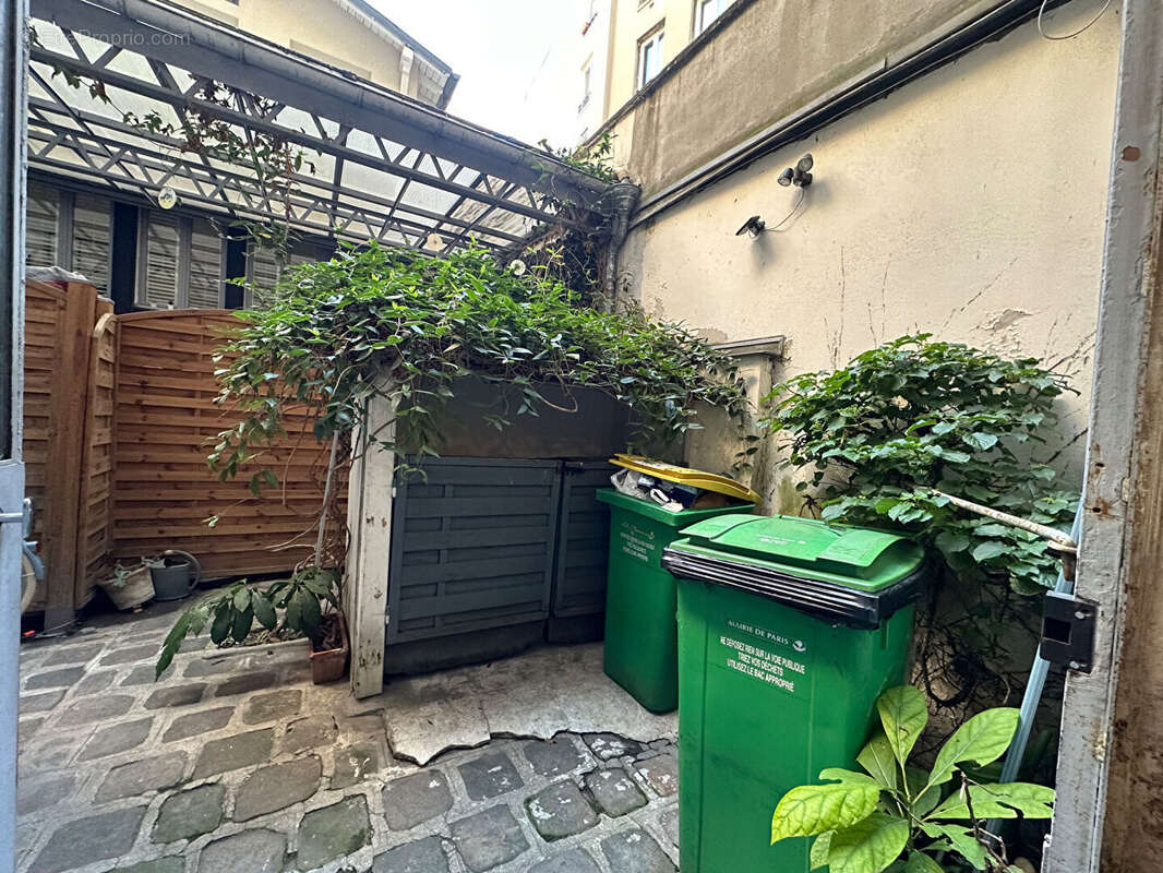 Commerce à PARIS-10E