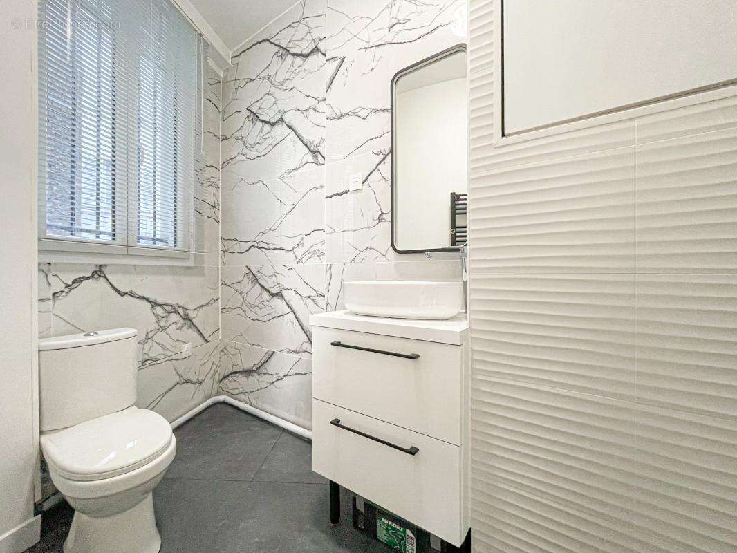 Appartement à PARIS-10E